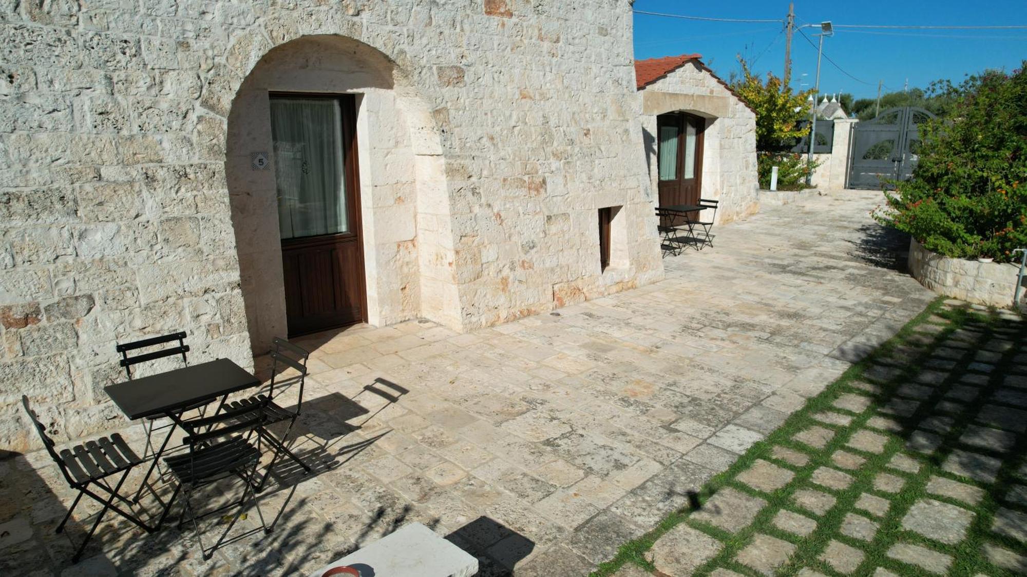 Rifugio Di Puglia - Trulli & Dimore Альберобелло Экстерьер фото