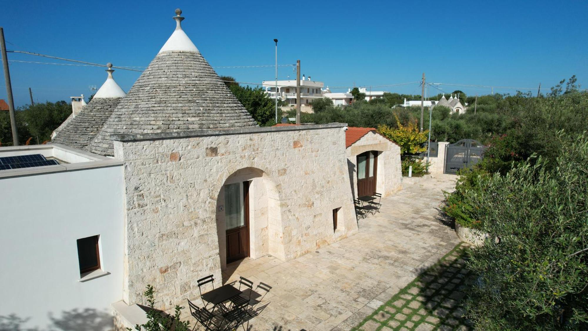 Rifugio Di Puglia - Trulli & Dimore Альберобелло Экстерьер фото